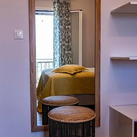 Forti Retreat Rochelle Appartement *